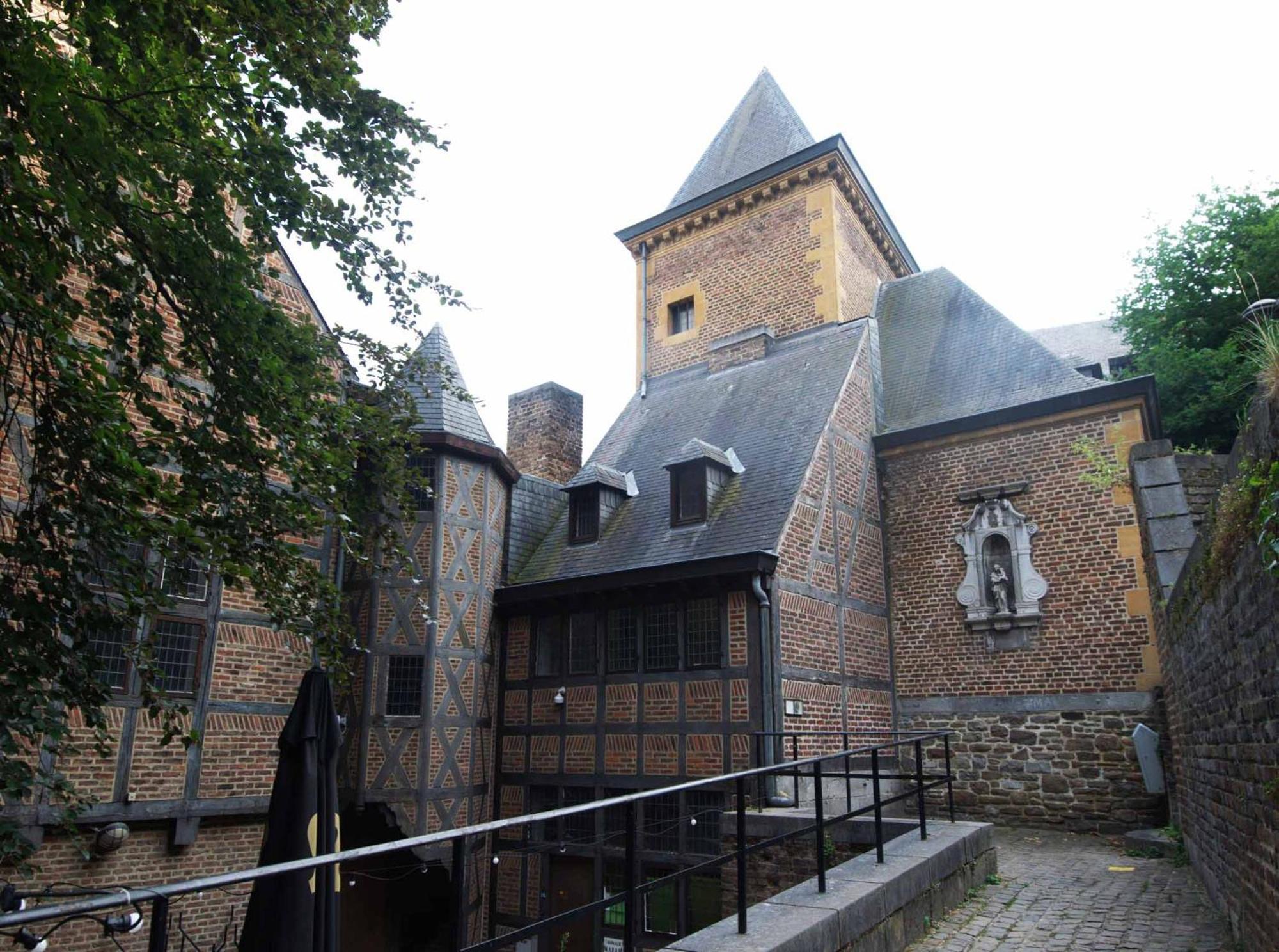 Bonjour Pierreuse * Liège