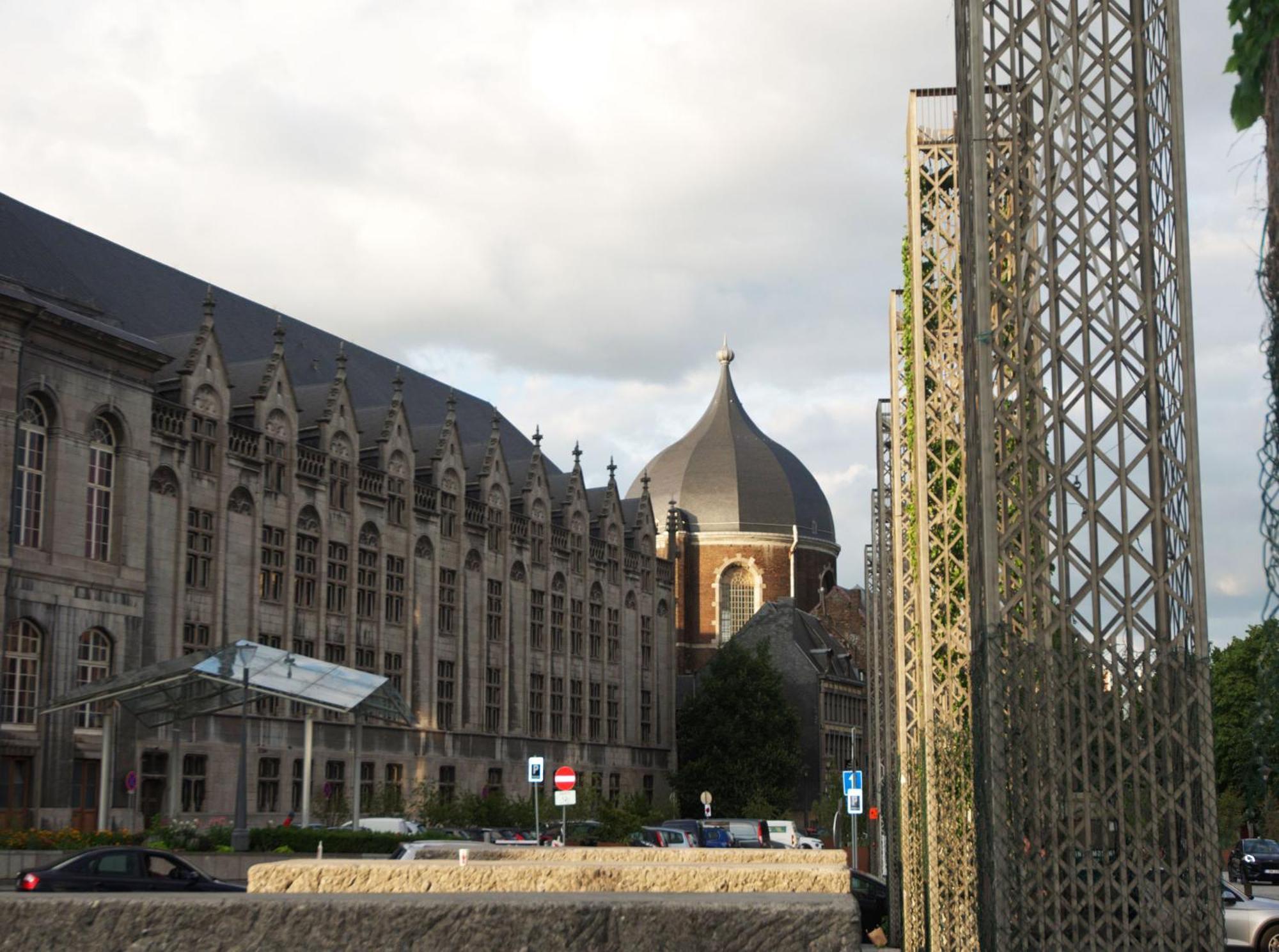 Bonjour Pierreuse * Liege
